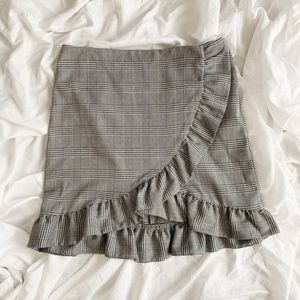 HOST PICK 🌟 Plaid Ruffle Mini Skirt NWT